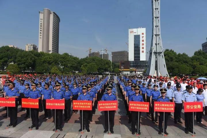 严管重罚！金华将对这些不文明养犬行为顶格处罚！将推宠物犬芯片